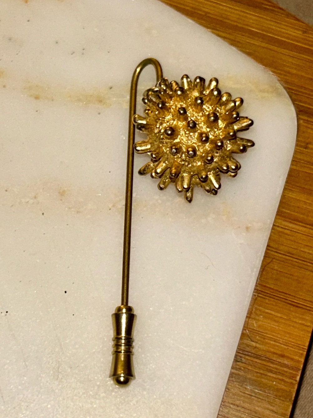 Golden Sunburst Lapel Cravat Fashion Hat Stick Pin - Motion Charm